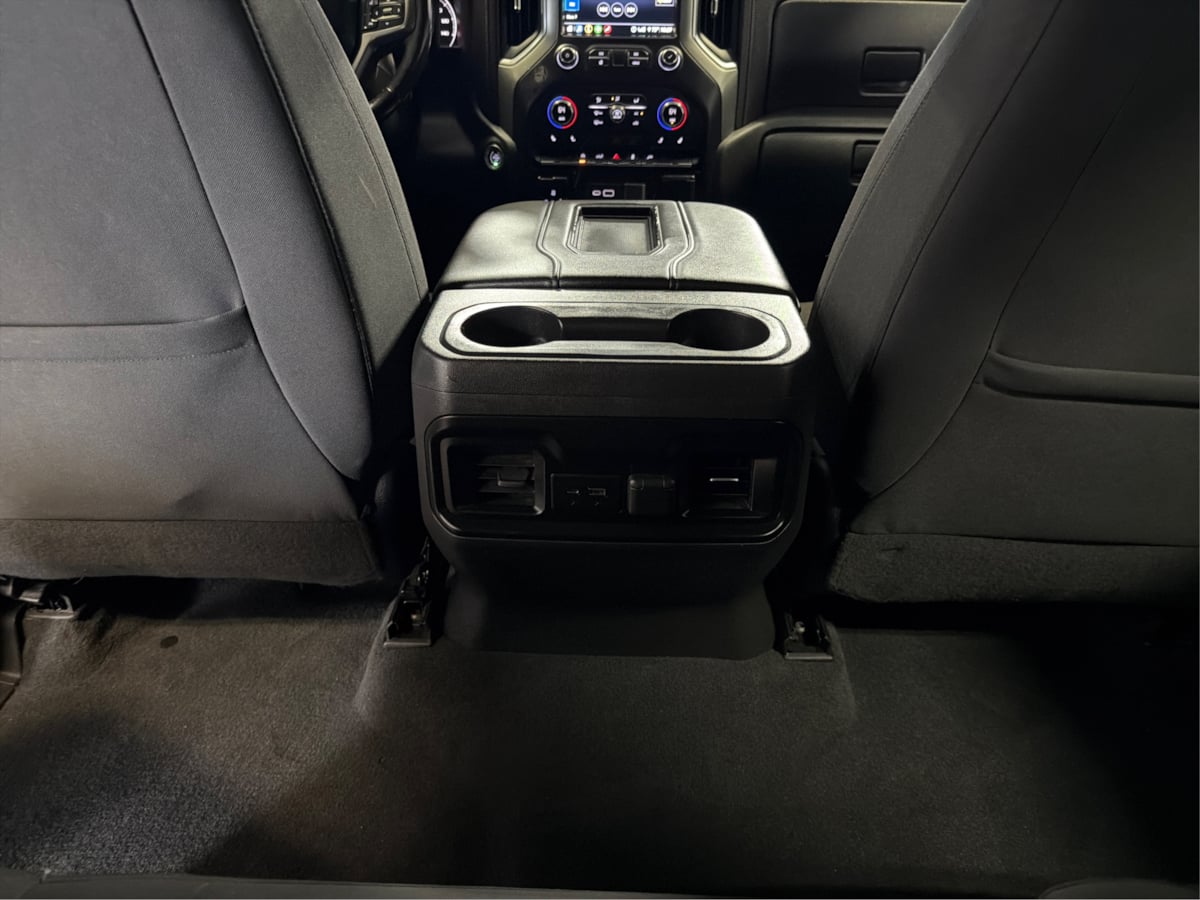 Photo 22 of this Chevrolet Silverado 1500