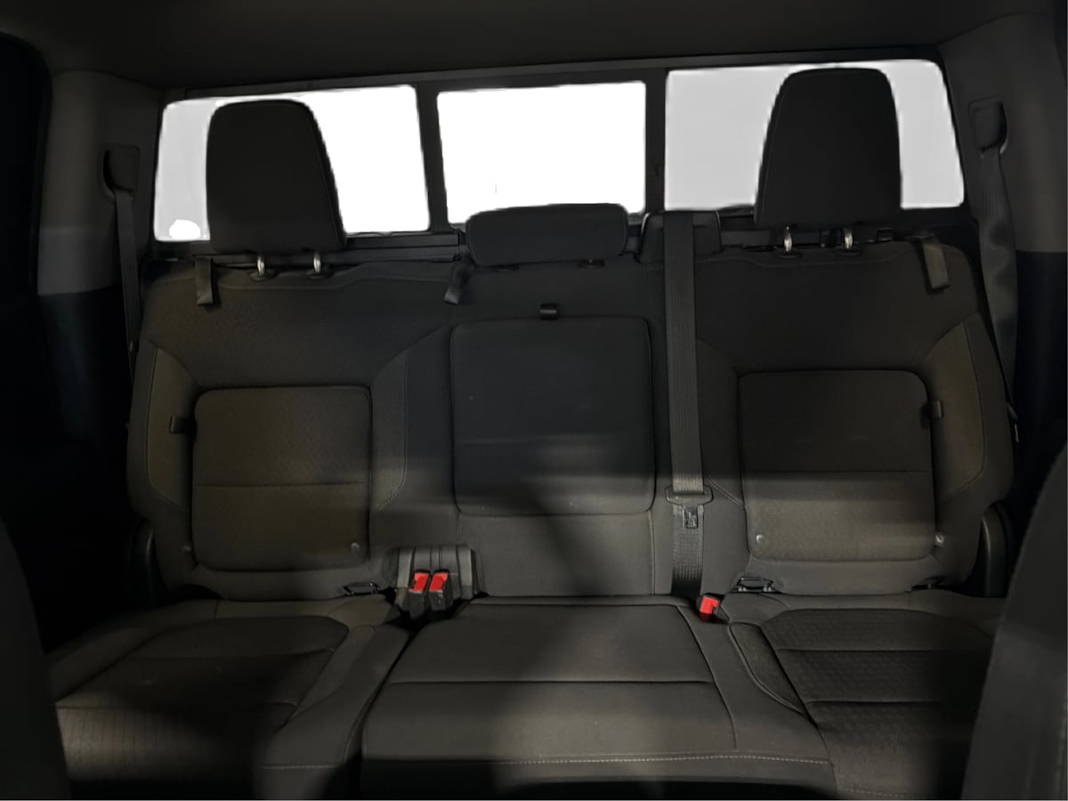 Photo 26 of this Chevrolet Silverado 1500