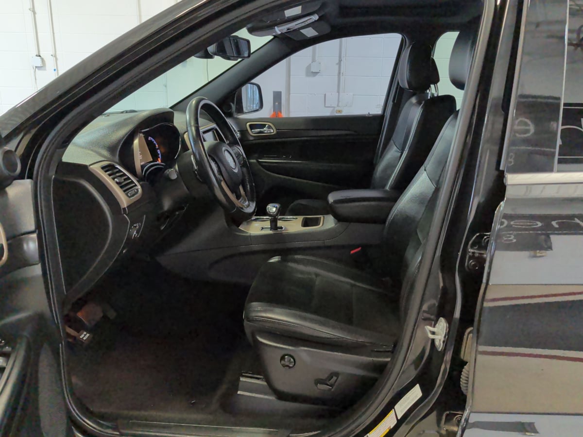 Photo 9 of this Jeep Grand Cherokee