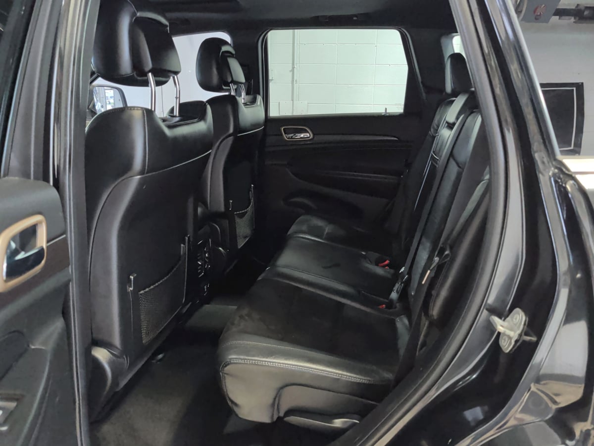 Photo 10 of this Jeep Grand Cherokee