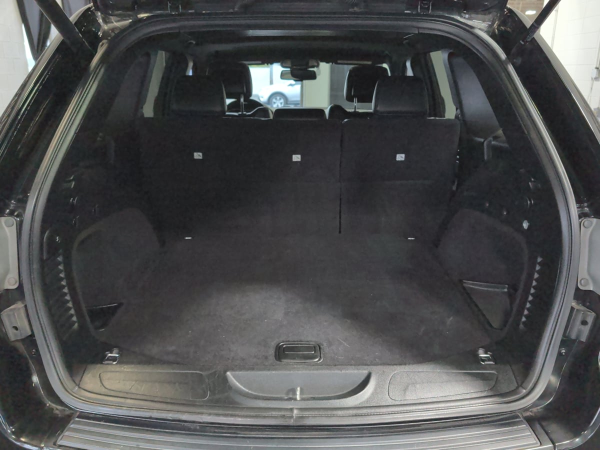 Photo 12 of this Jeep Grand Cherokee