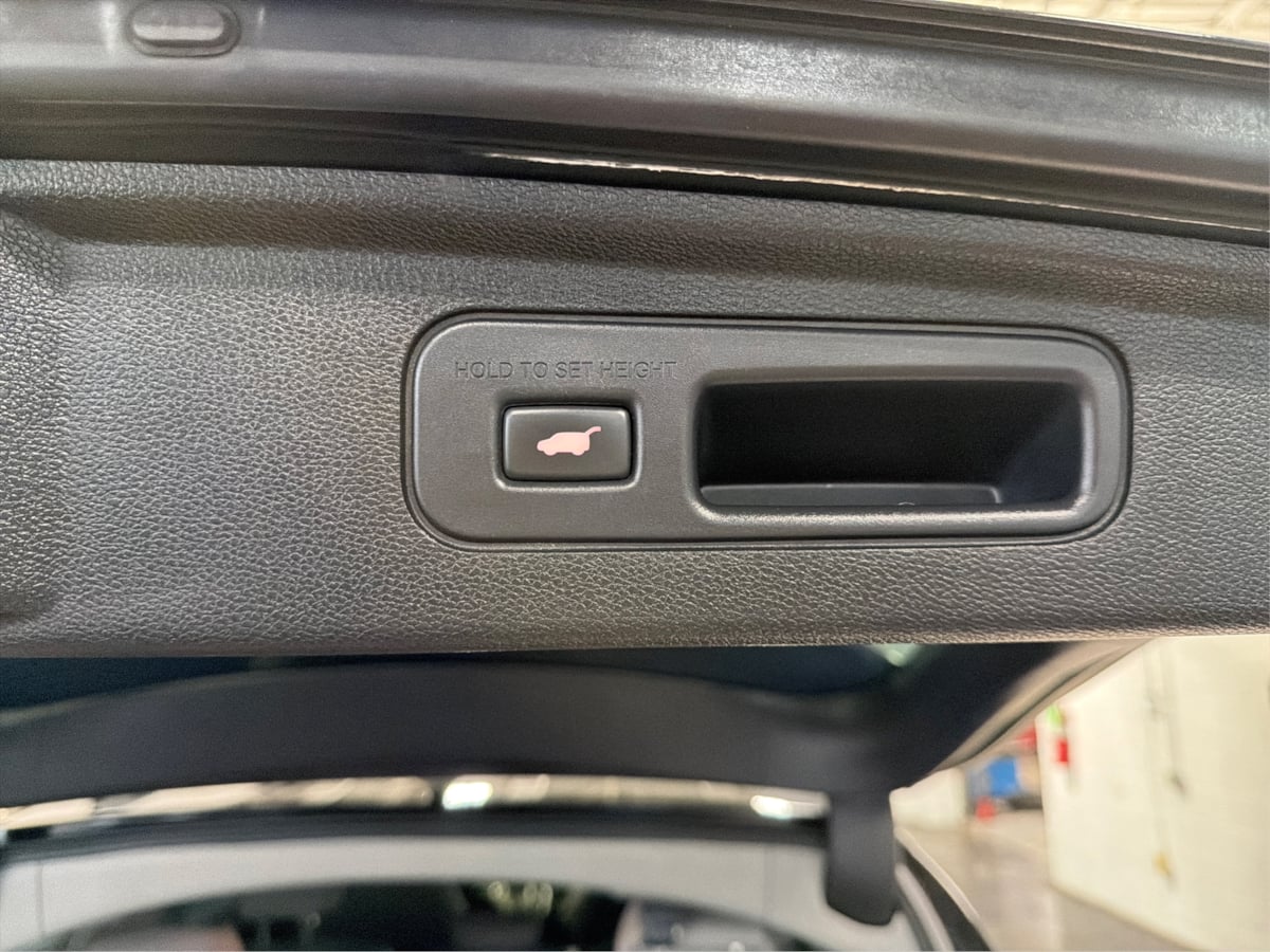 Photo 14 of this Honda Odyssey
