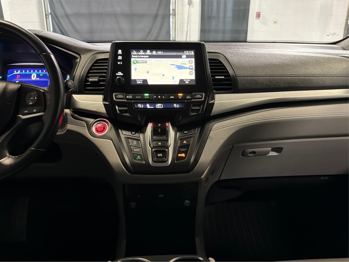 Photo 27 of this Honda Odyssey
