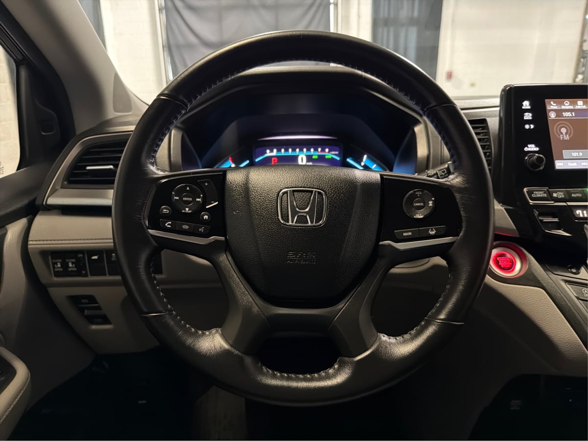 Photo 20 of this Honda Odyssey