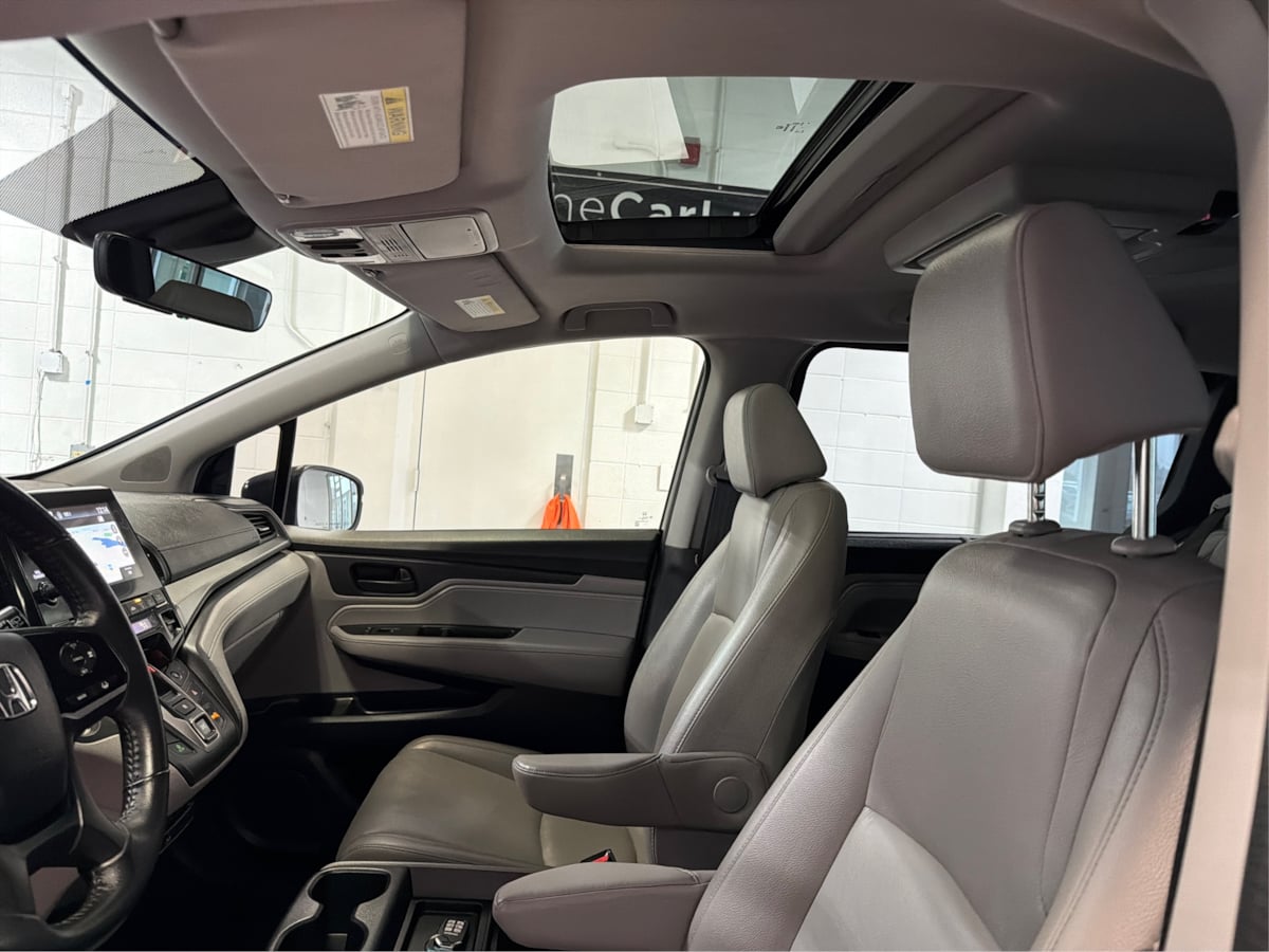 Photo 25 of this Honda Odyssey