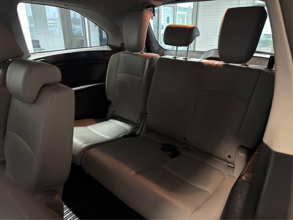 Photo 29 of this Honda Odyssey