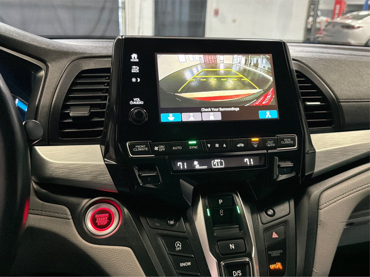Photo 28 of this Honda Odyssey