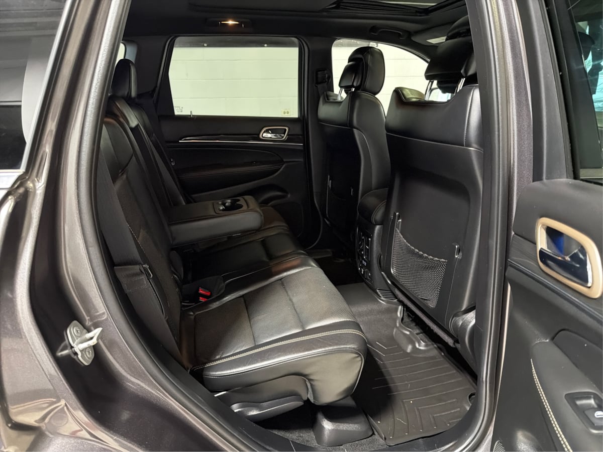 Photo 16 of this Jeep Grand Cherokee