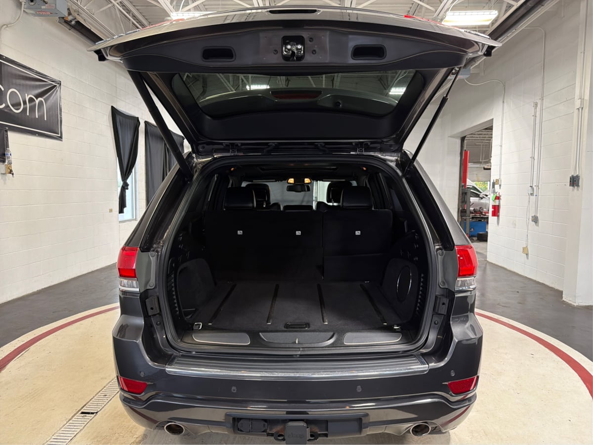 Photo 12 of this Jeep Grand Cherokee