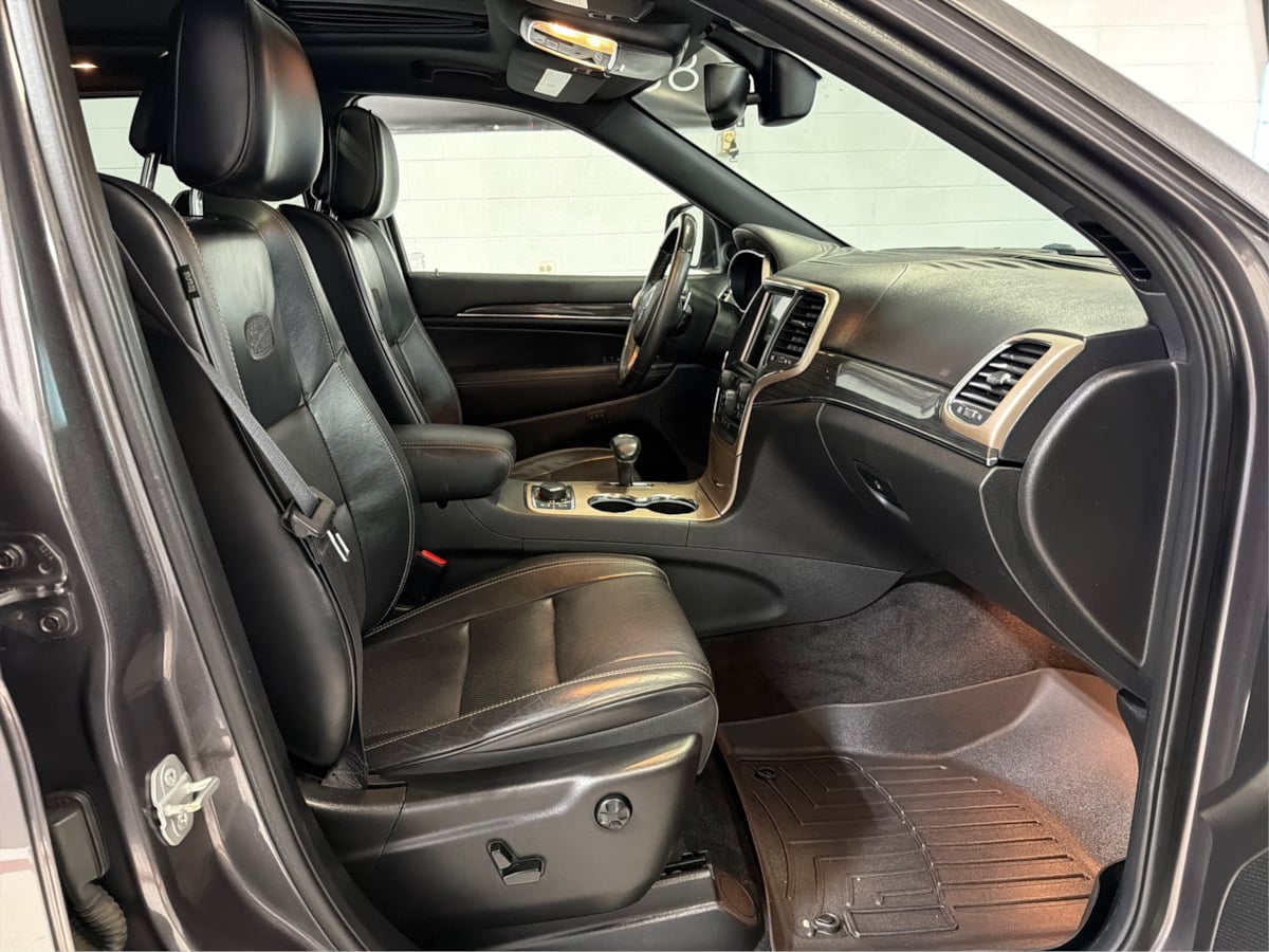 Photo 15 of this Jeep Grand Cherokee