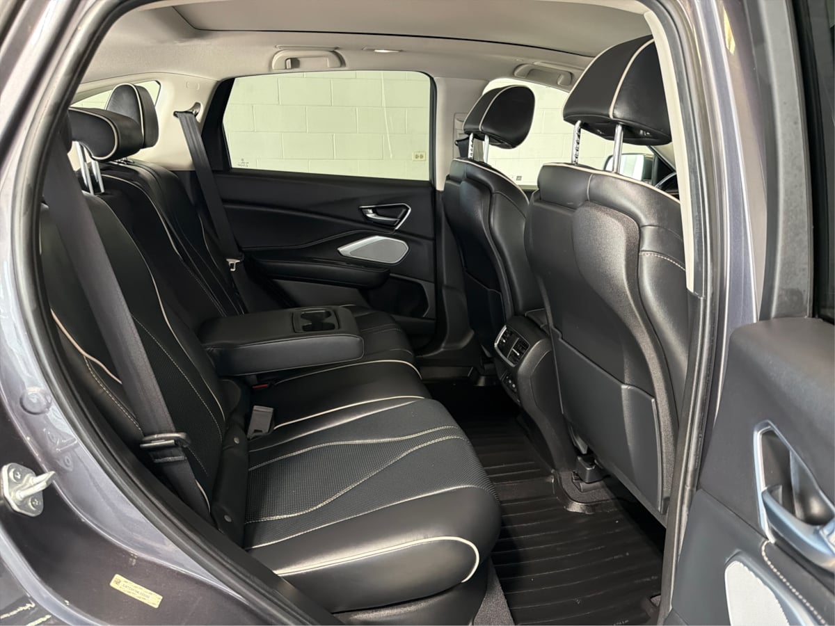 Photo 16 of this Acura RDX