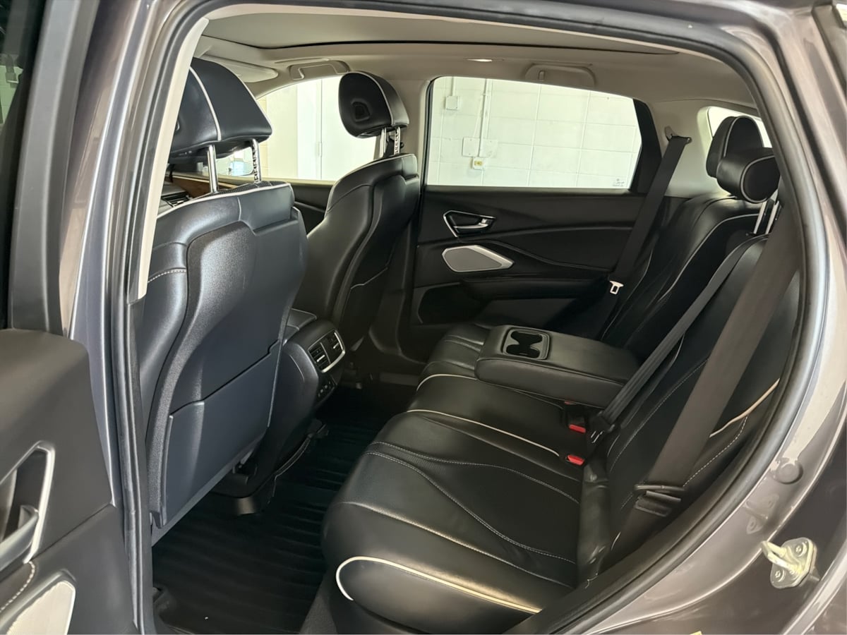 Photo 10 of this Acura RDX