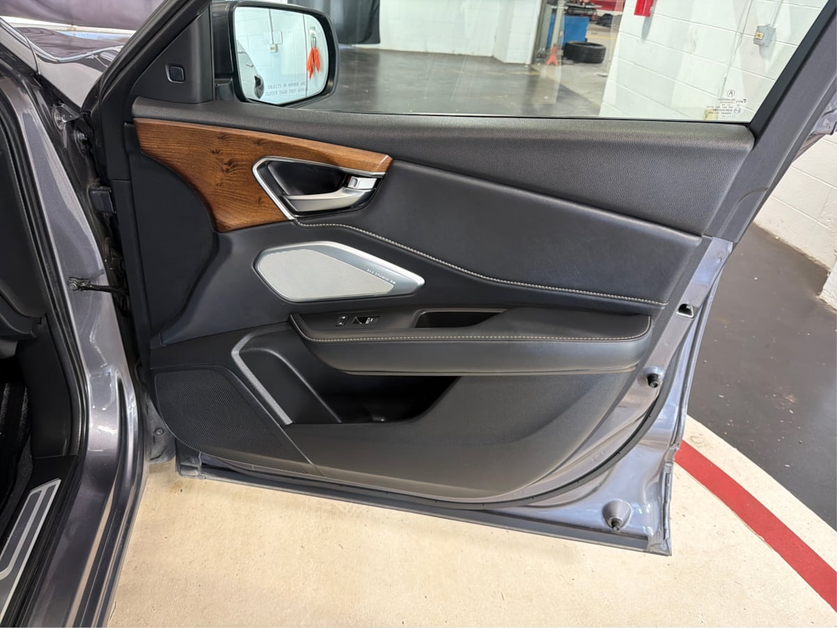 Photo 25 of this Acura RDX