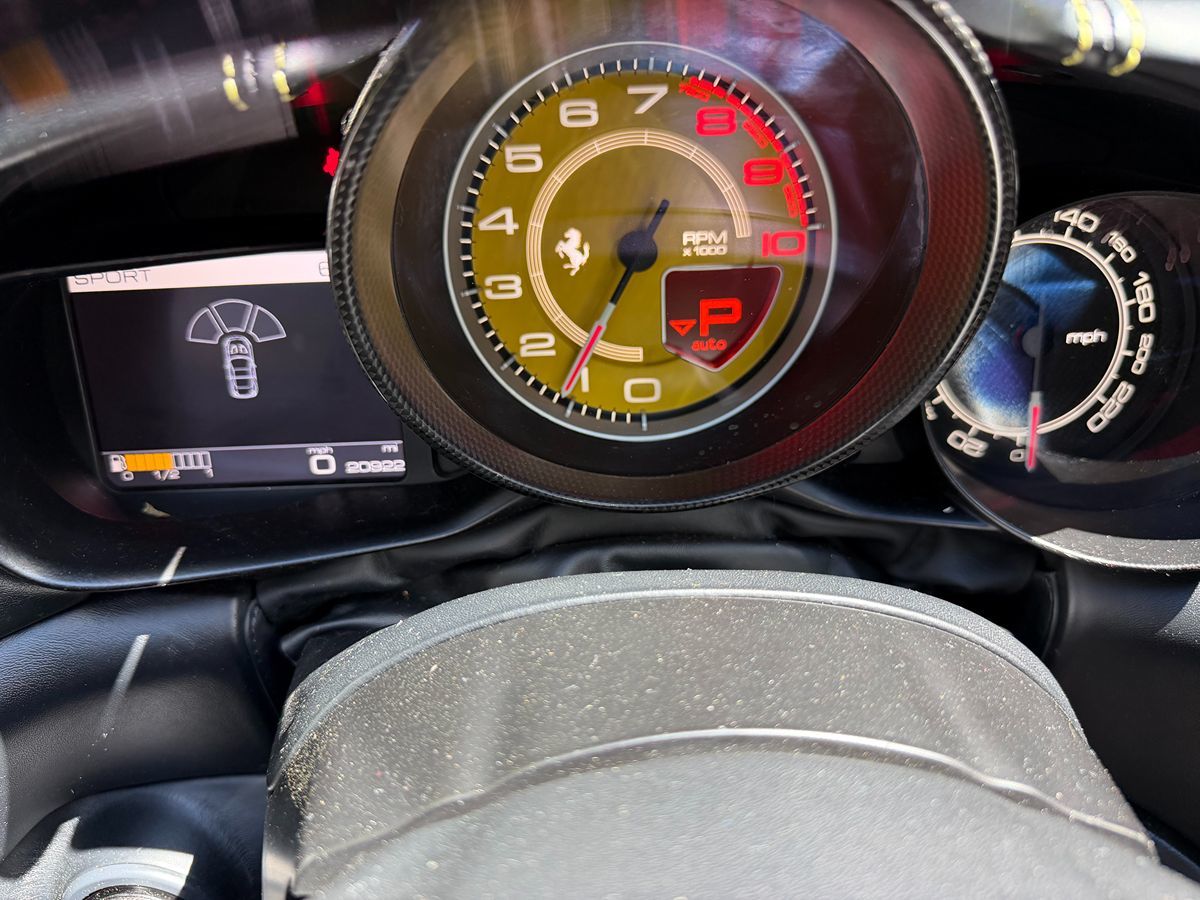 2015 Ferrari California T Base - Photo 28