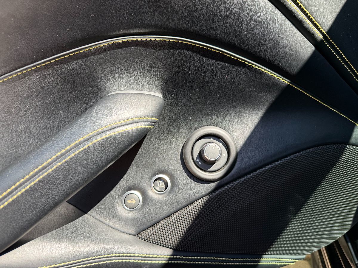 2015 Ferrari California T Base - Photo 39
