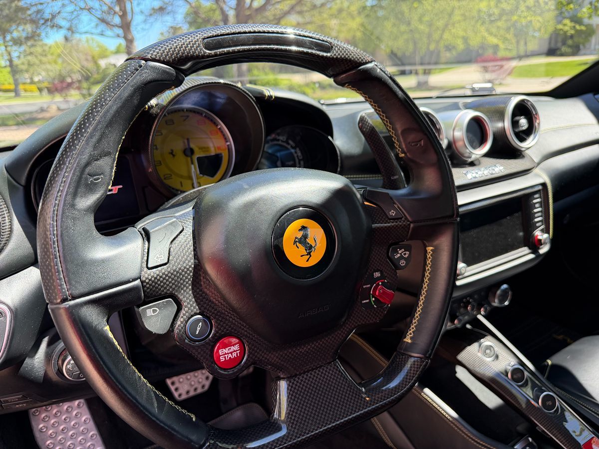 2015 Ferrari California T Base - Photo 25