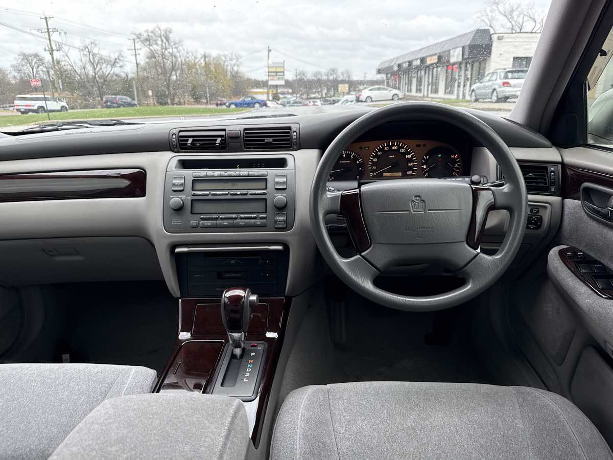 Photo 22 of this Toyota Crown Royal