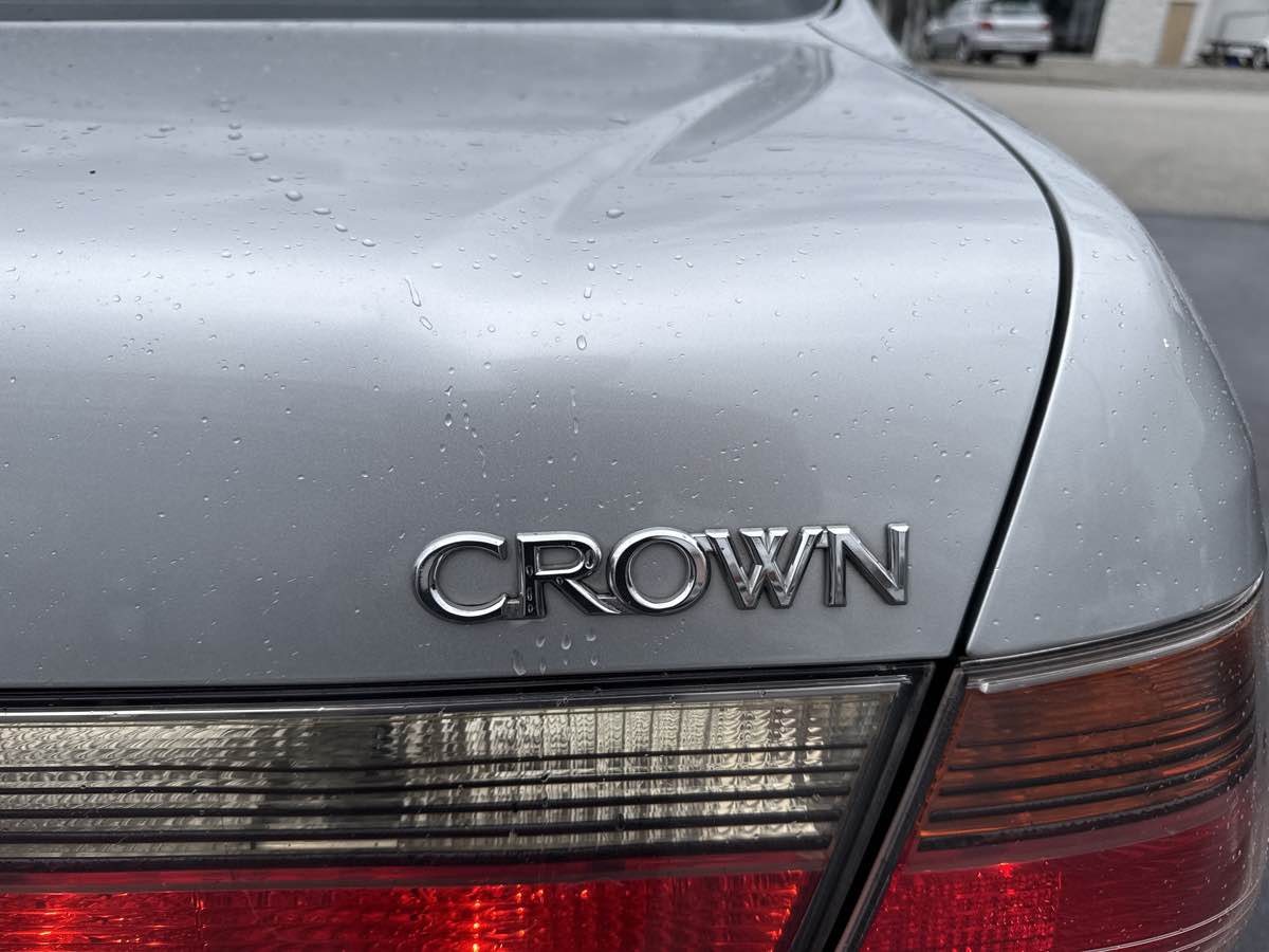 Photo 29 of this Toyota Crown Royal