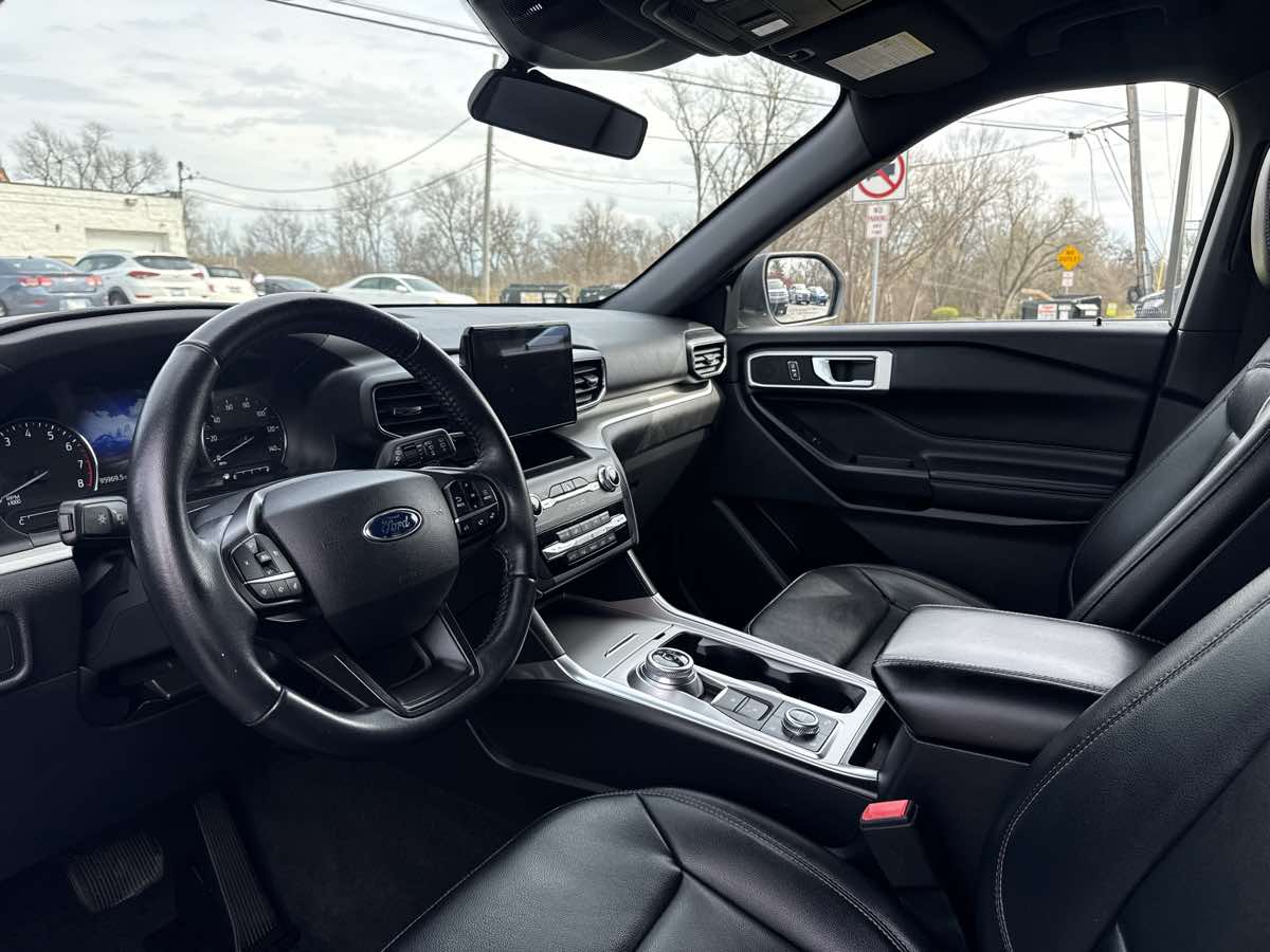 2020 Ford Explorer XLT - Photo 10