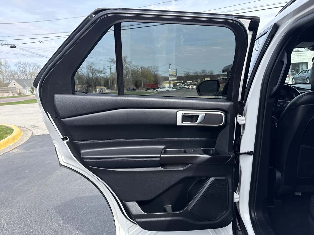 2020 Ford Explorer XLT - Photo 14