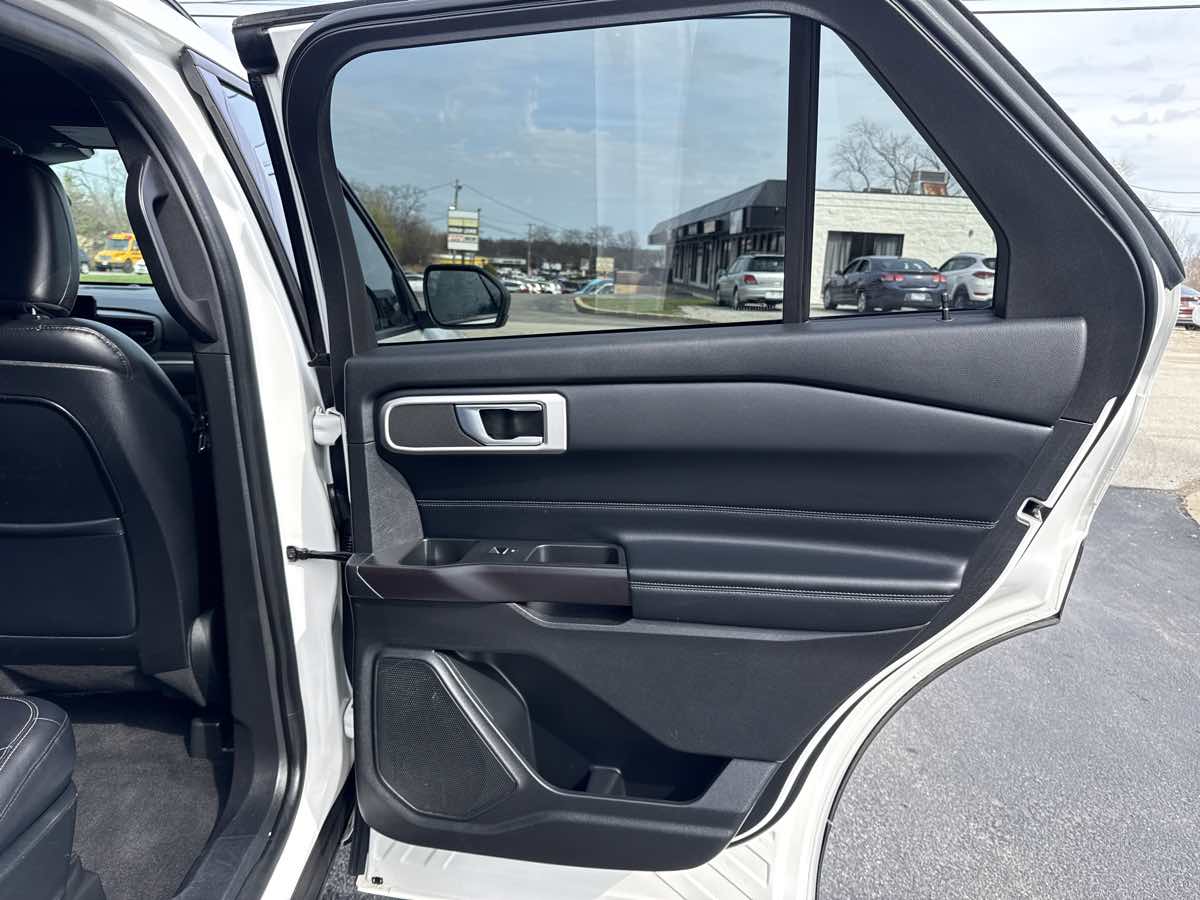 2020 Ford Explorer XLT - Photo 19