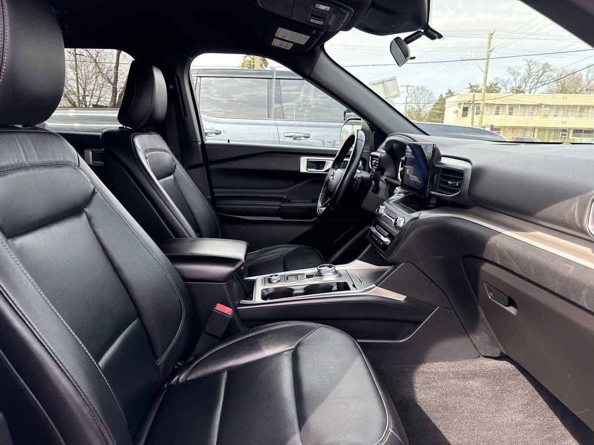 2020 Ford Explorer XLT - Photo 22