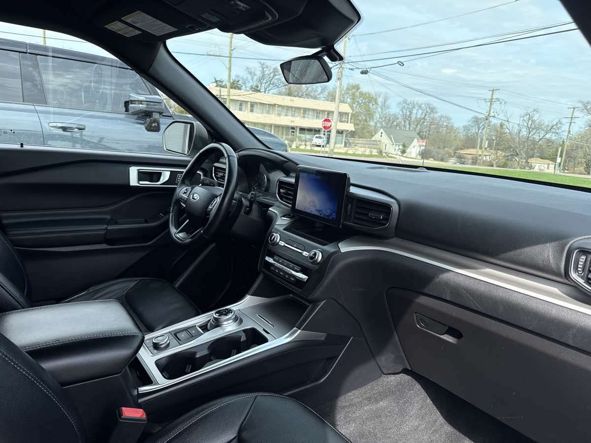 2020 Ford Explorer XLT - Photo 23