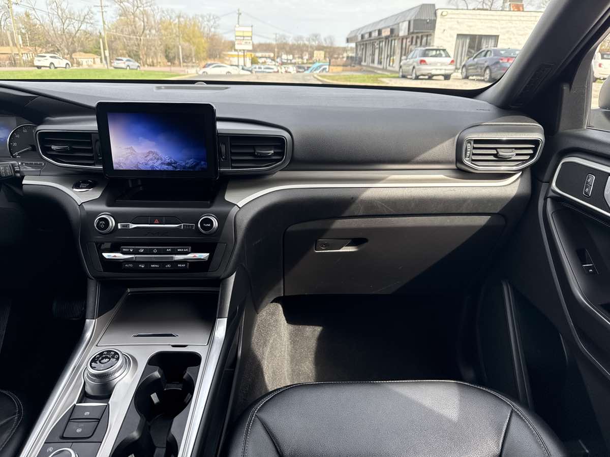 2020 Ford Explorer XLT - Photo 27