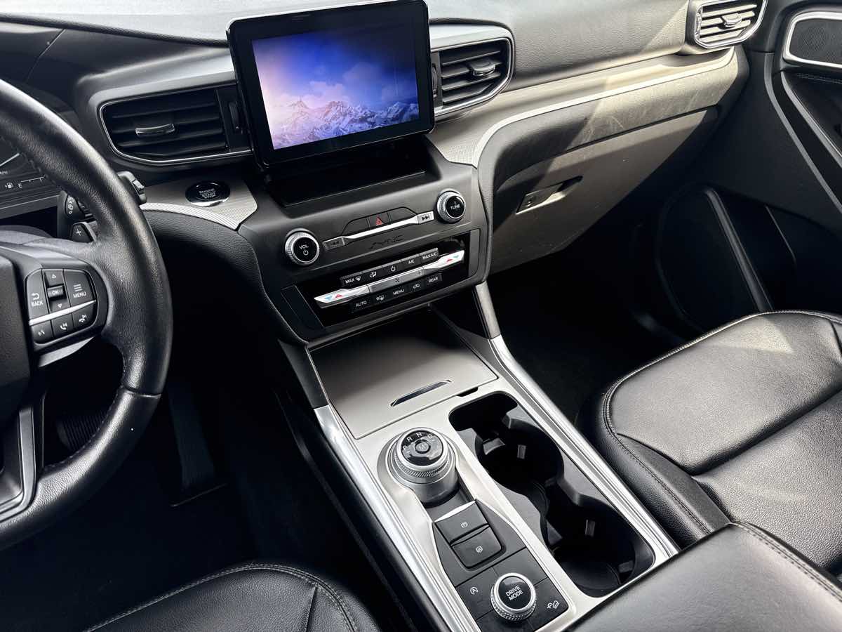 2020 Ford Explorer XLT - Photo 32