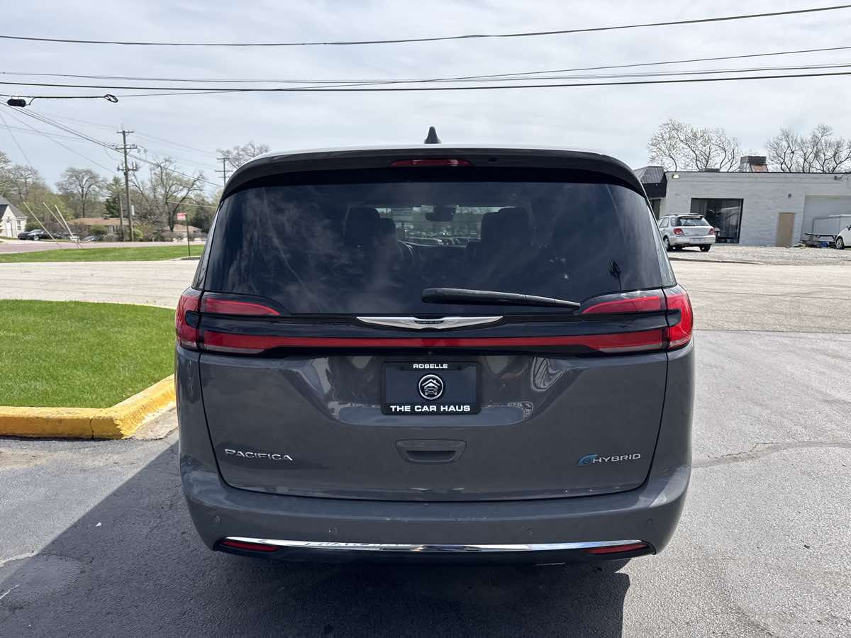 2022 Chrysler Pacifica Hybrid Touring L - Photo 4