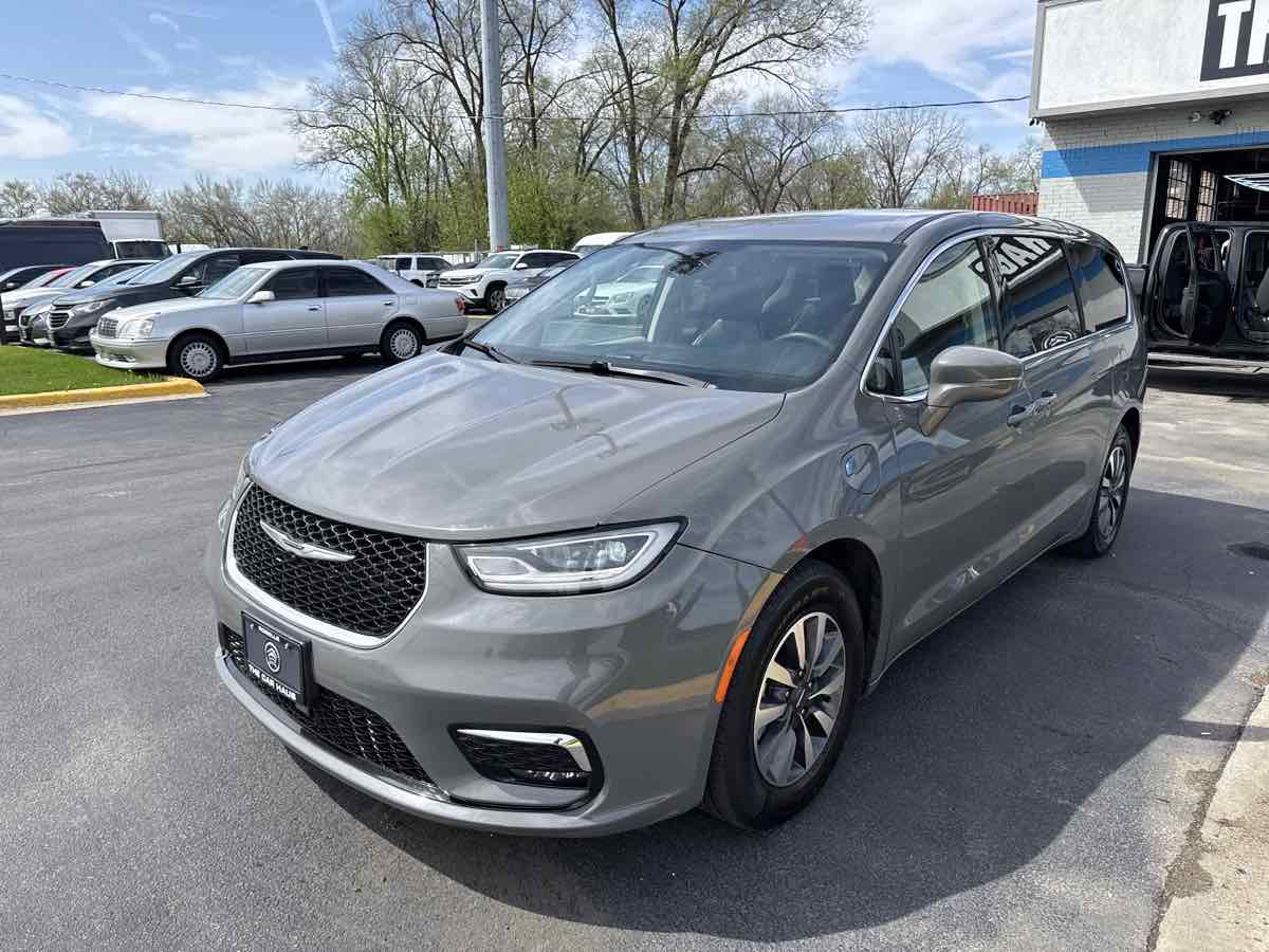 2022 Chrysler Pacifica Hybrid Touring L - Photo 7