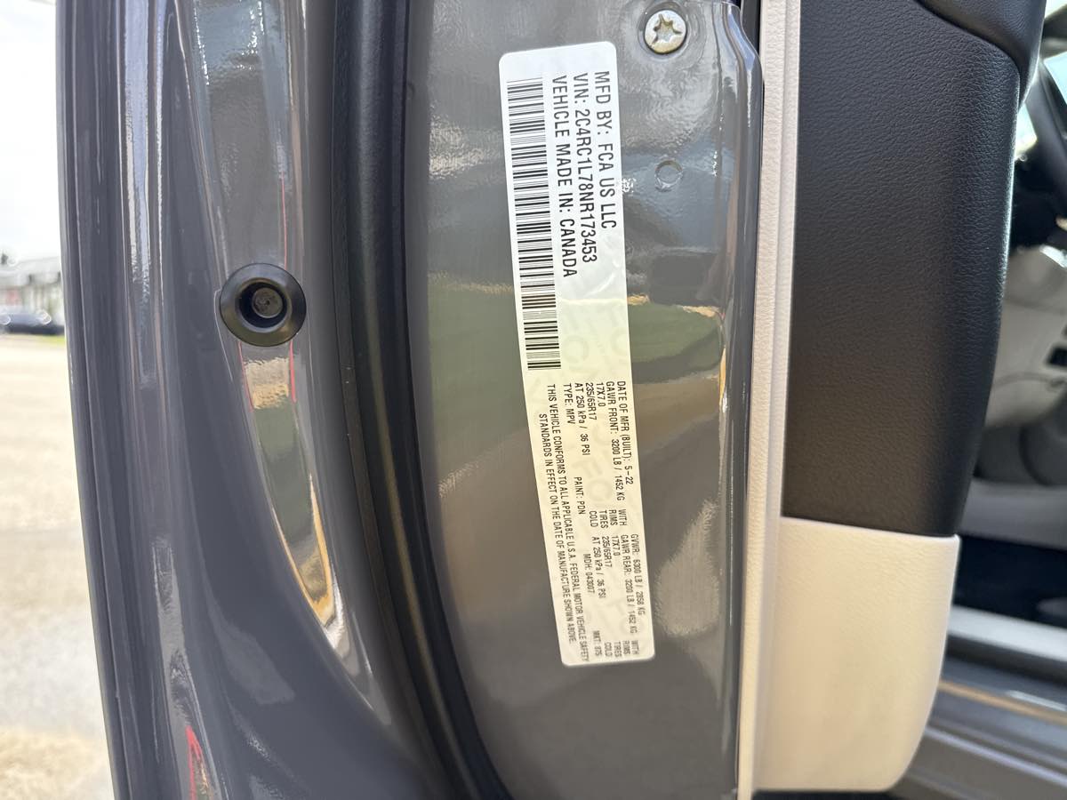2022 Chrysler Pacifica Hybrid Touring L - Photo 42