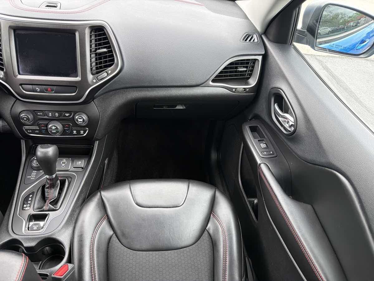 2019 Jeep Cherokee Trailhawk - Photo 18