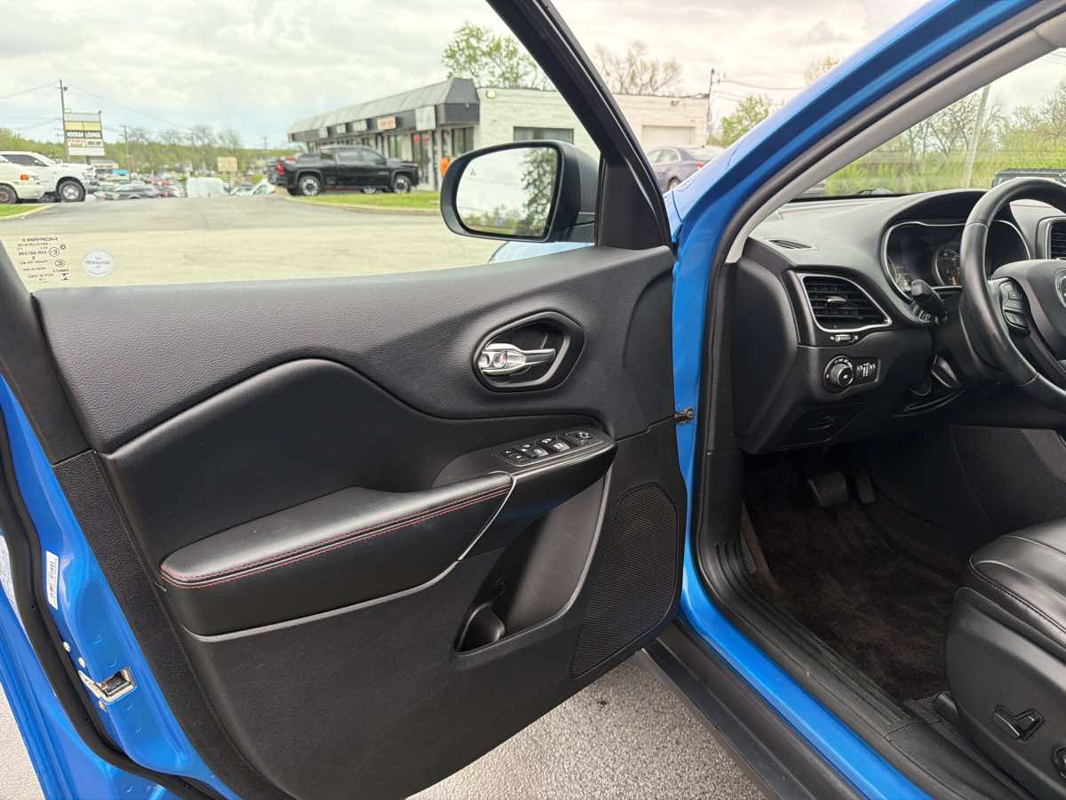 2019 Jeep Cherokee Trailhawk - Photo 20