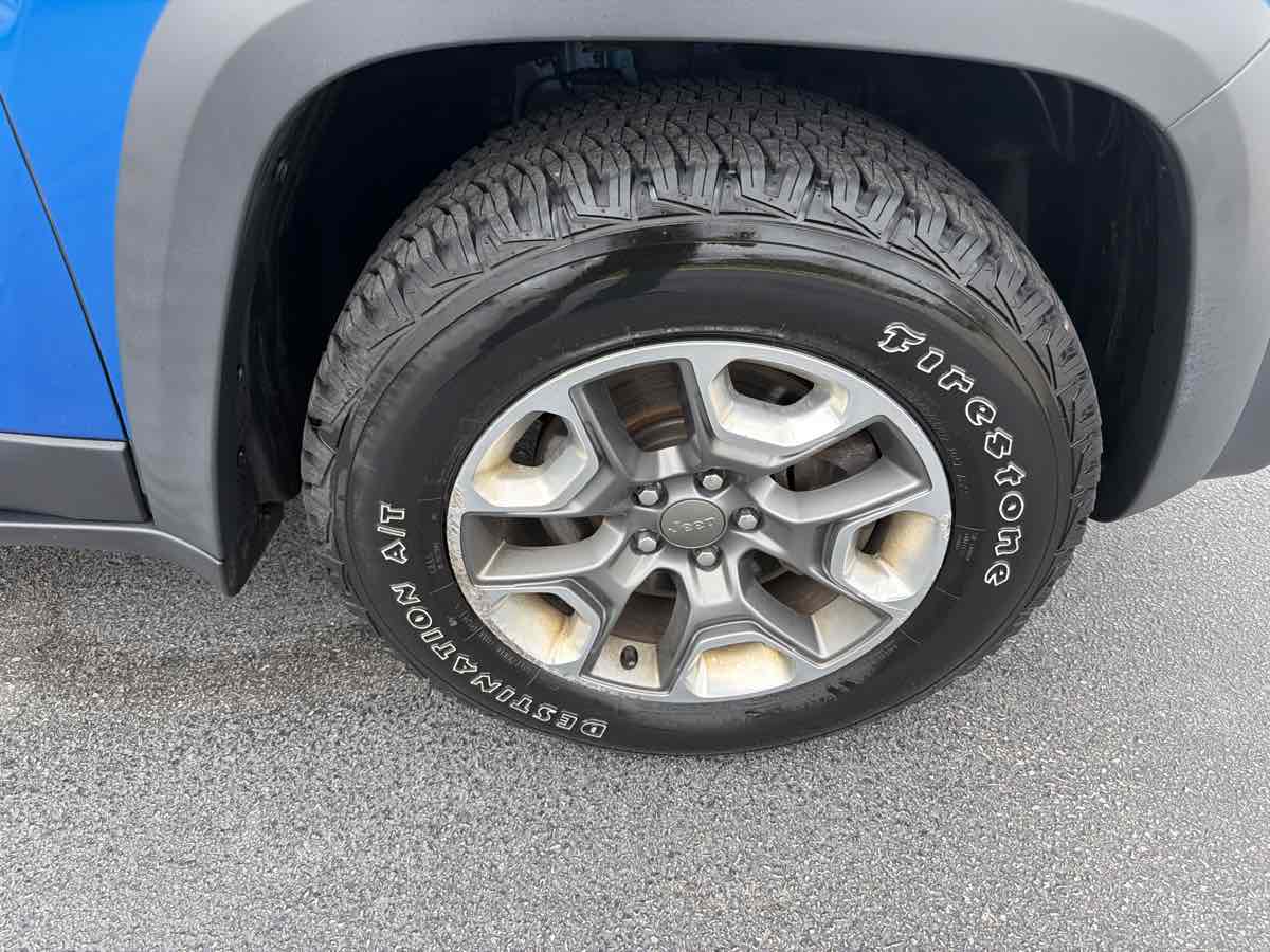 2019 Jeep Cherokee Trailhawk - Photo 33