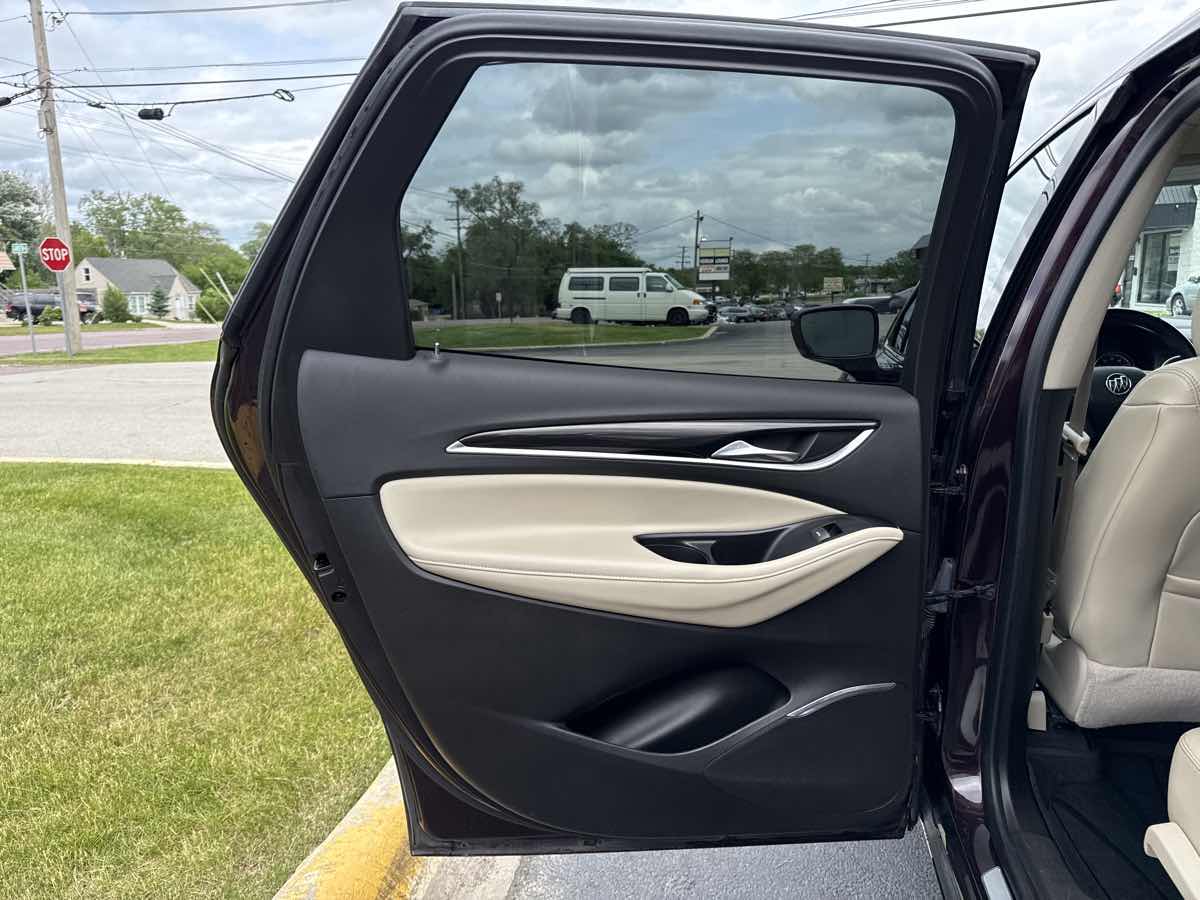 2019 Buick Enclave Essence - Photo 14