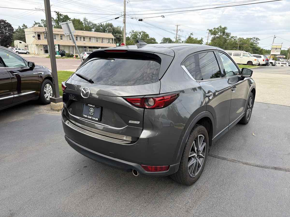 View vehicle photo 3
