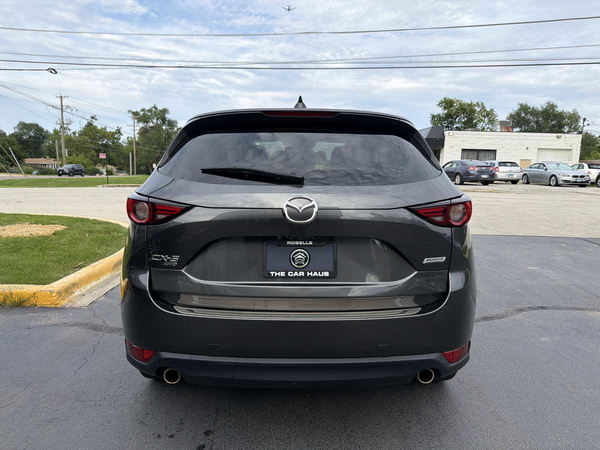 View vehicle photo 4