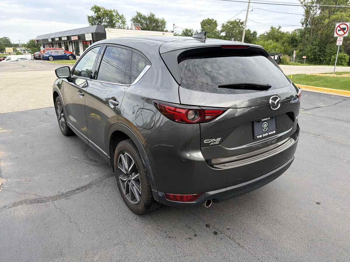 View vehicle photo 5