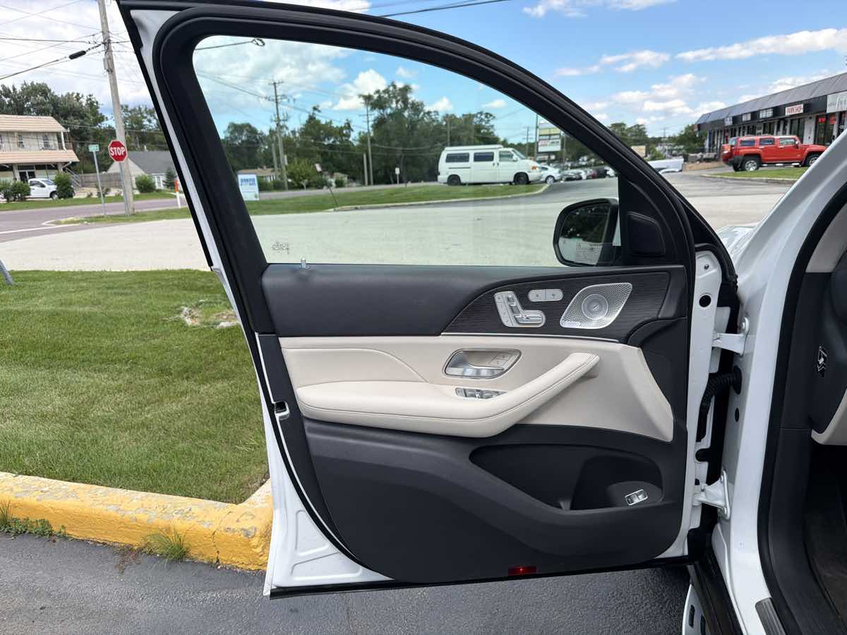 2020 Mercedes-Benz GLS GLS450 - Photo 11