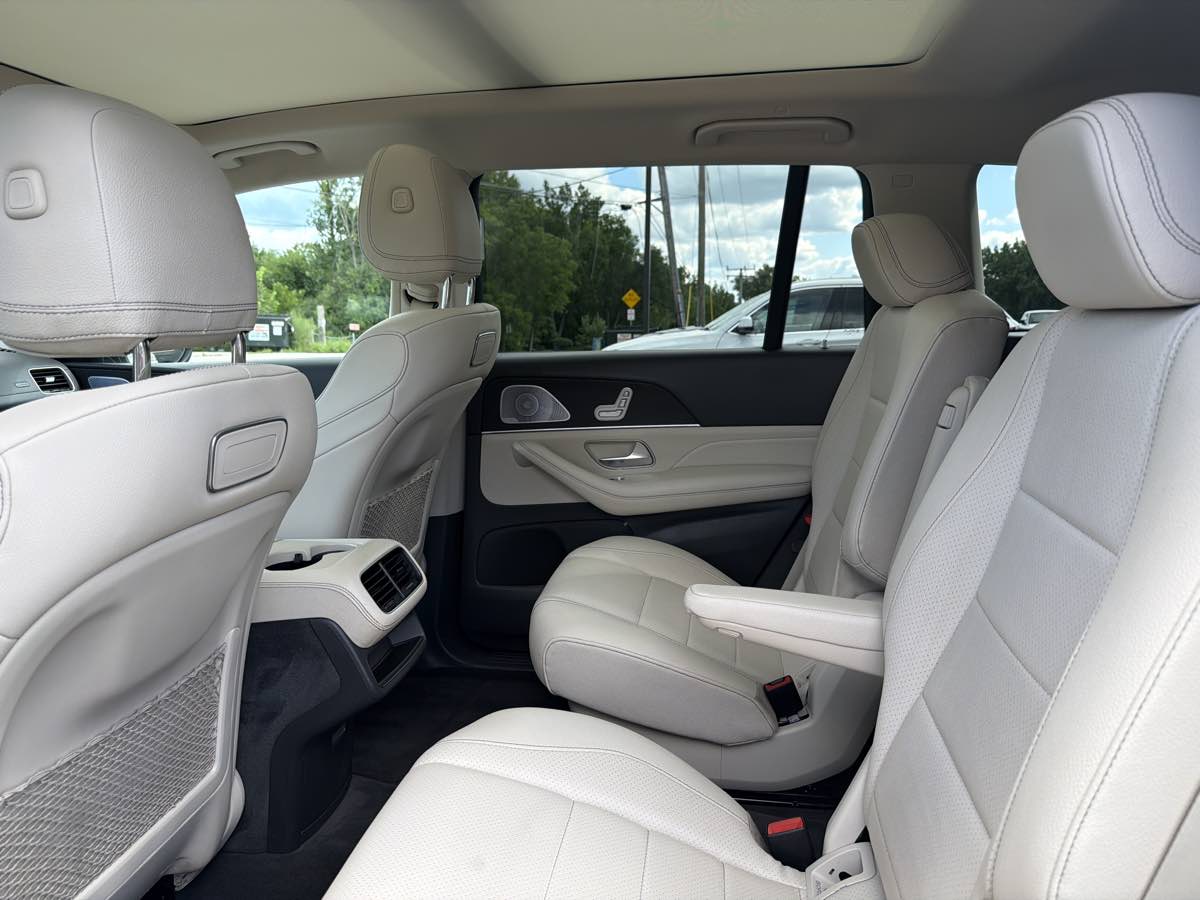 2020 Mercedes-Benz GLS GLS450 - Photo 12