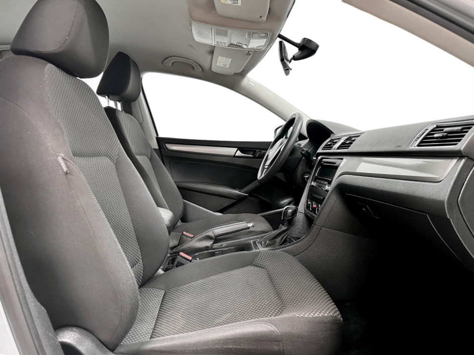 2015 Volkswagen Passat S - Photo 15