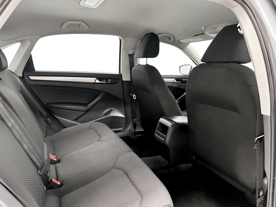 2015 Volkswagen Passat S - Photo 18