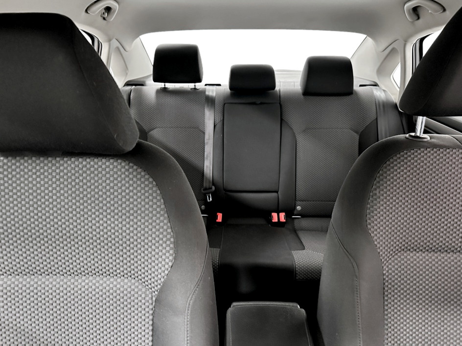 2015 Volkswagen Passat S - Photo 19