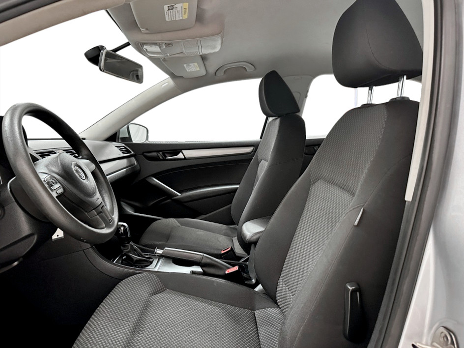 2015 Volkswagen Passat S - Photo 9