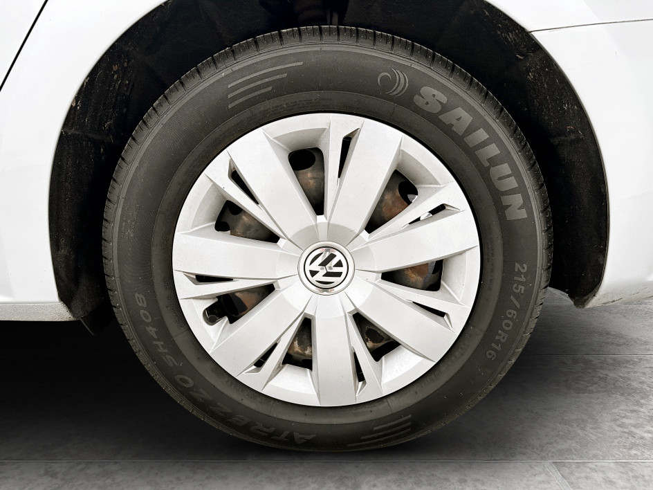 2015 Volkswagen Passat S - Photo 22
