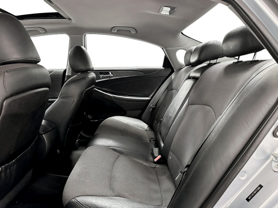 2011 Hyundai Sonata SE - Photo 19