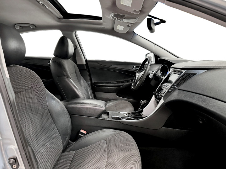 2011 Hyundai Sonata SE - Photo 17