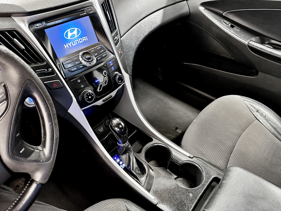 2011 Hyundai Sonata SE - Photo 11