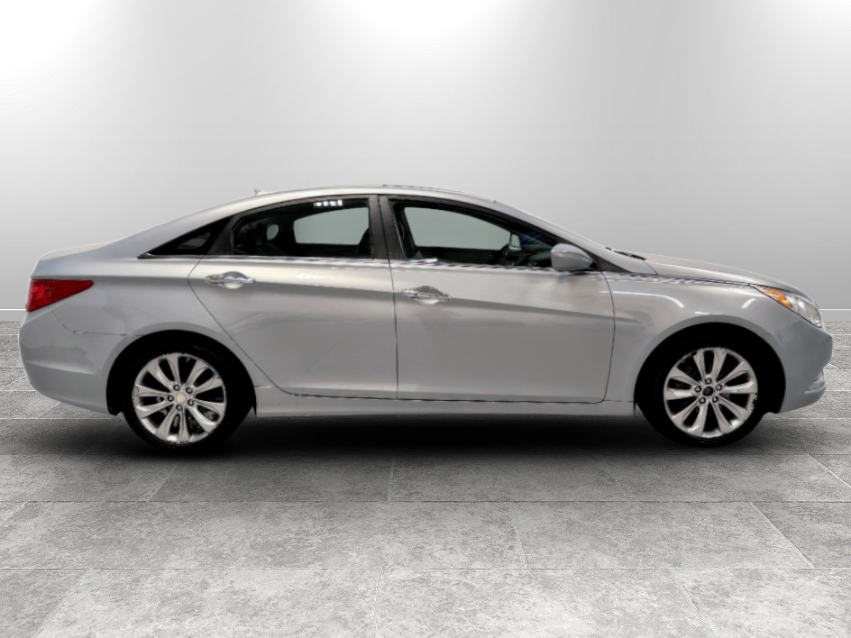 2011 Hyundai Sonata SE - Photo 2